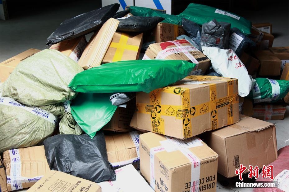 突发闪崩！超25万人大爆仓
