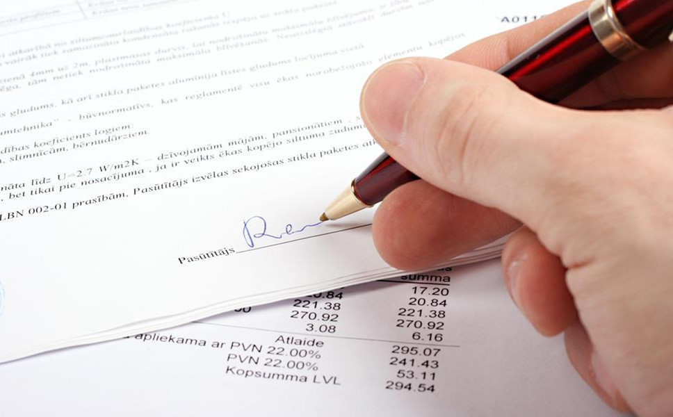 CME比特币期货BTC主力合约较周一纽约尾盘跌346%至103万美元下方